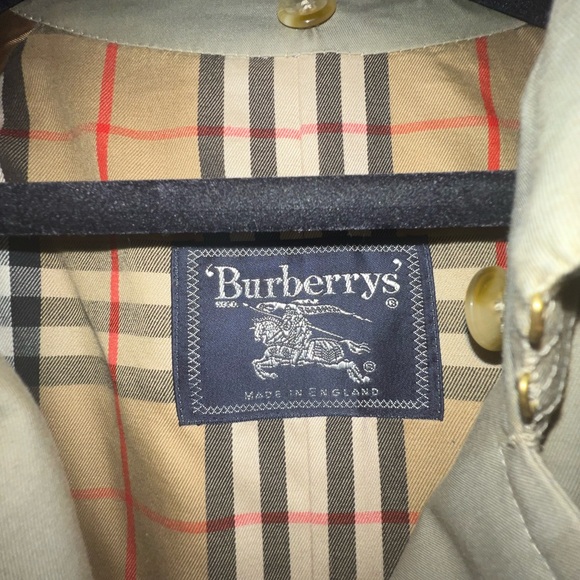 Vintage Burberry Trench with garment bag - UK Sz. 54 Reg. - Picture 9 of 17